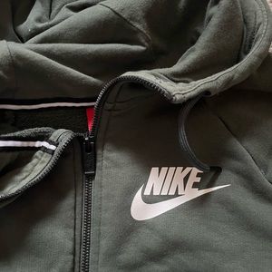 Nike Green Women’s Zip Up Hoodie MEDIUM